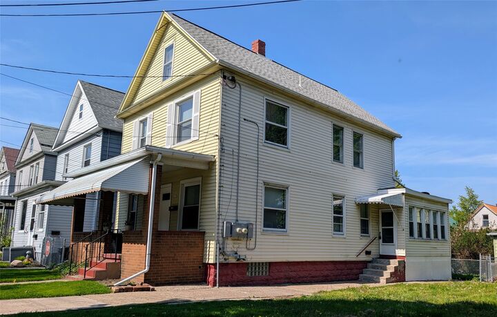 Property Photo: 125 Parade Street PA 16507