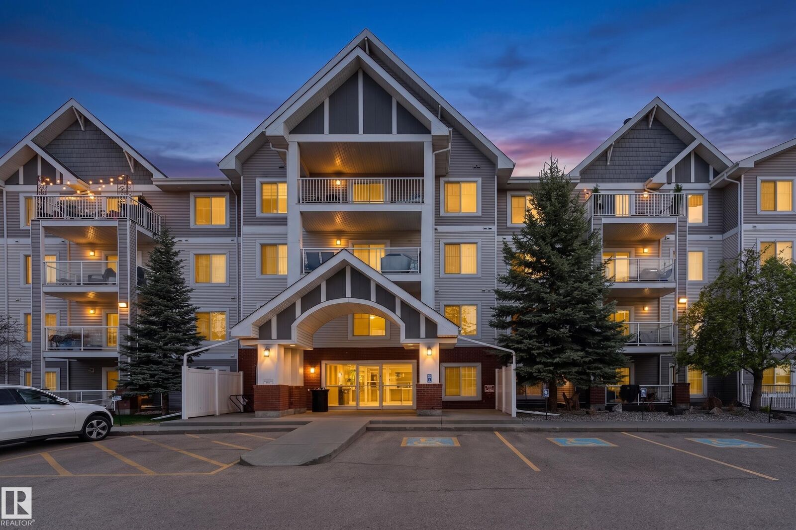 Property Photo:  13710 150 Avenue NW 103  AB T6V 0B2 