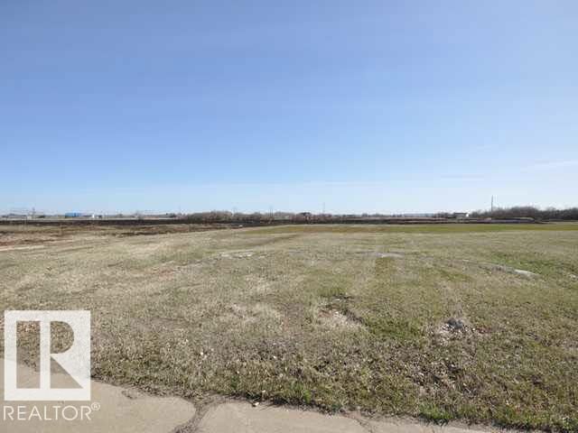 4606 50 Avenue — photo 1