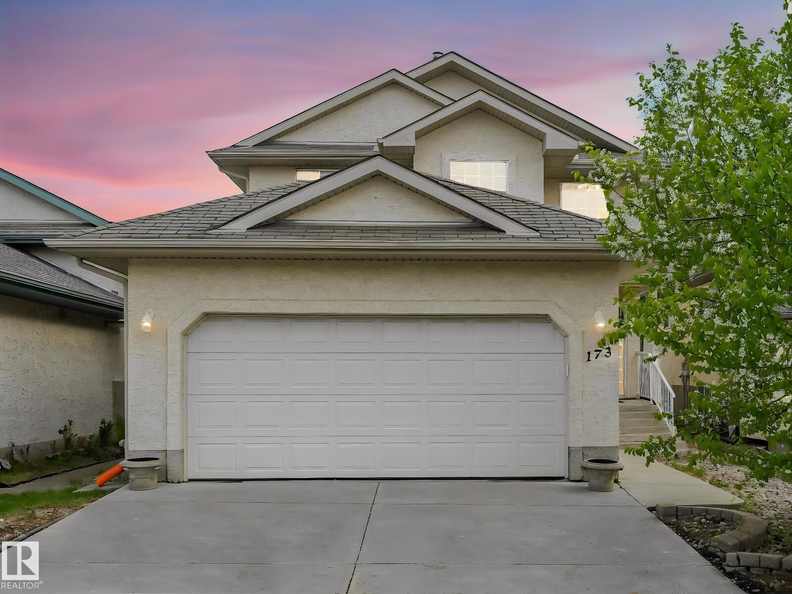 Property Photo: 173 Castle Drive NW AB T5X 6G4