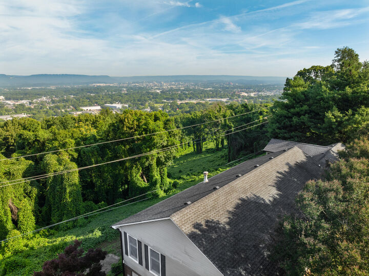 Property Photo:  661 S Crest Road  TN 37404 