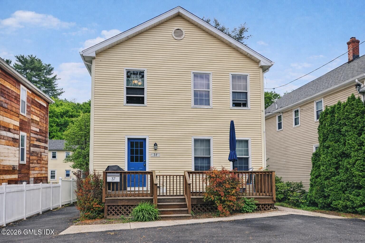 Property Photo:  37 Prospect Street  CT 06830 