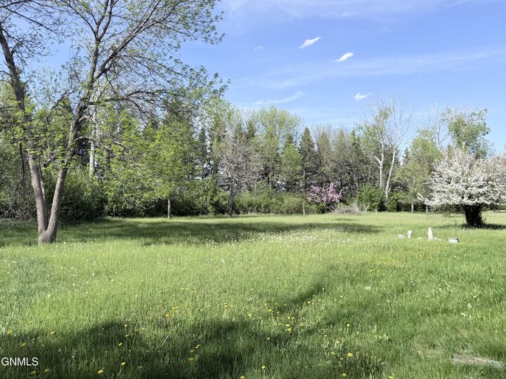 Property Photo:  6509 4th Street NE  ND 58421 