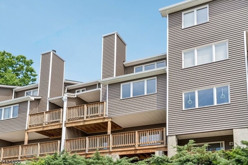 Property Photo: 304 Heights Dr NJ 07508