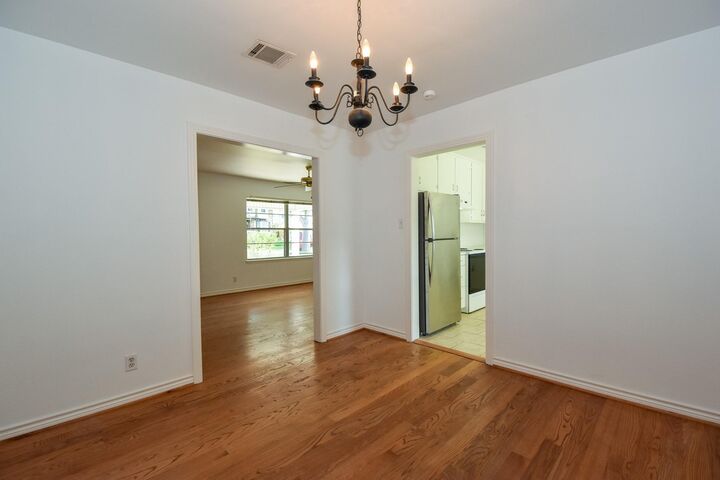 Property Photo:  5508 Jessamine Street  TX 77081 