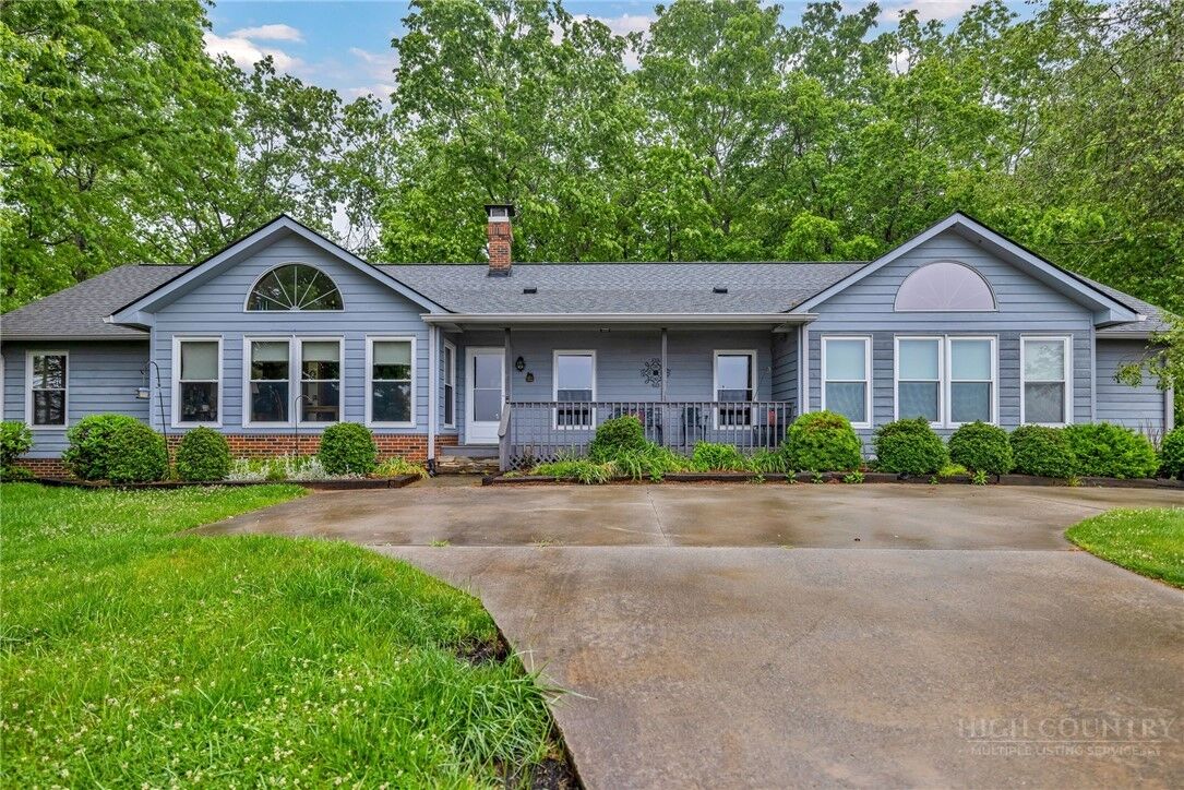 Property Photo:  1142 Hartzog Ford Road  NC 28694 