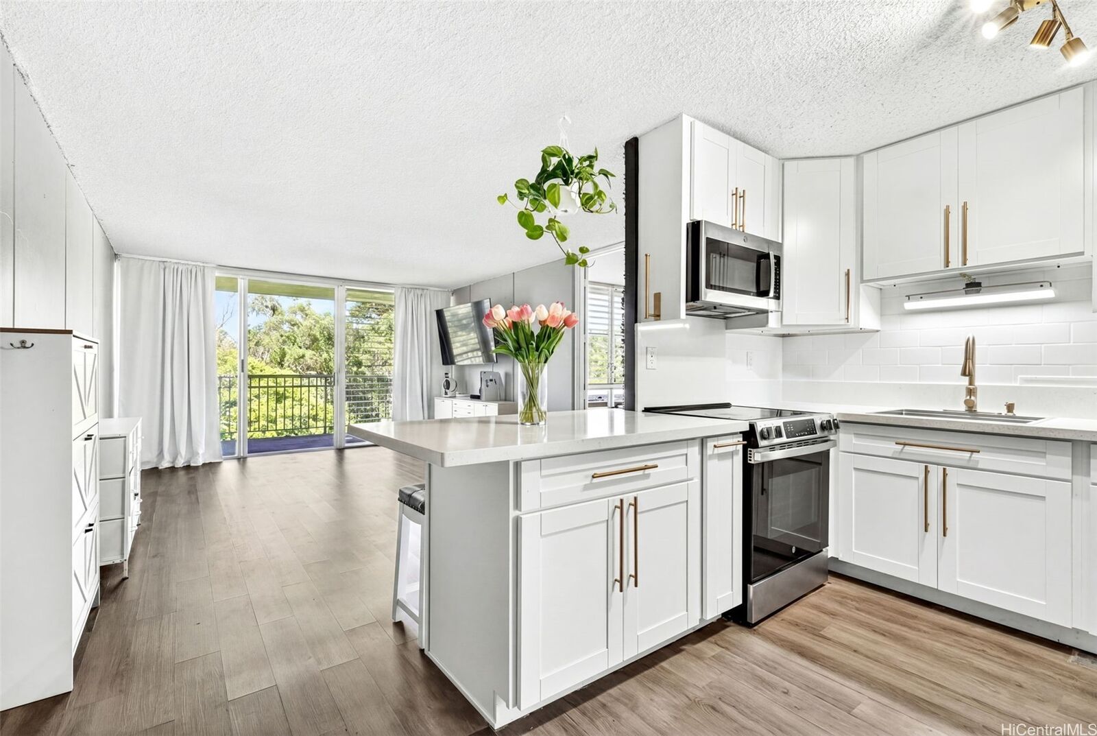 Property Photo:  95-2051 Waikalani Place E403  HI 96789 