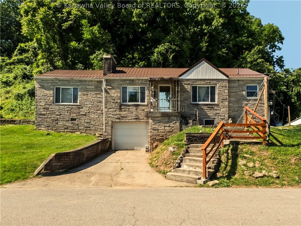 Property Photo:  2743 Daniels Avenue  WV 25303 