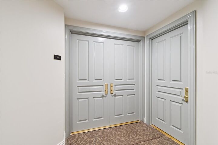 Property Photo:  3507 Bayshore Boulevard 701  FL 33629 