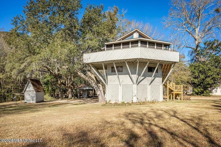 Property Photo: 7417 Bluff Point Road MS 39553
