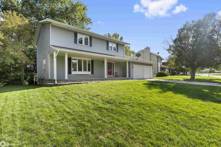 Property Photo:  2709 Regina Drive  IA 52601 