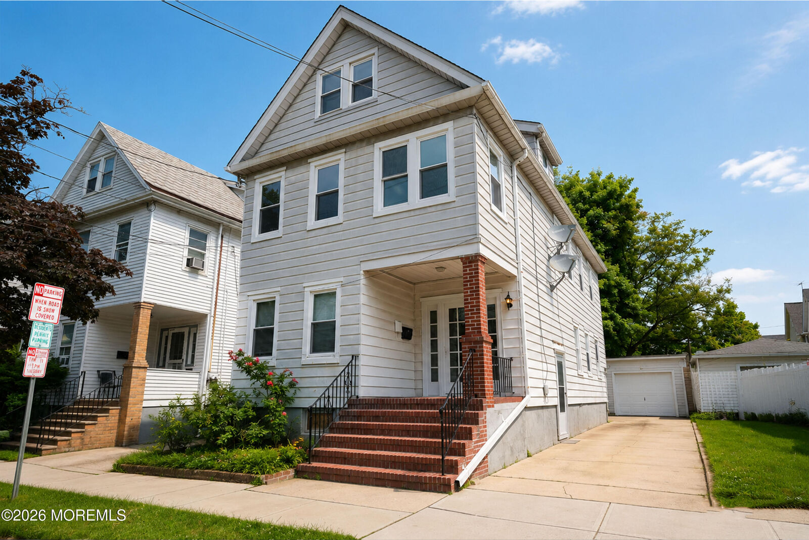 Property Photo:  105 Louis Street  NJ 08901 