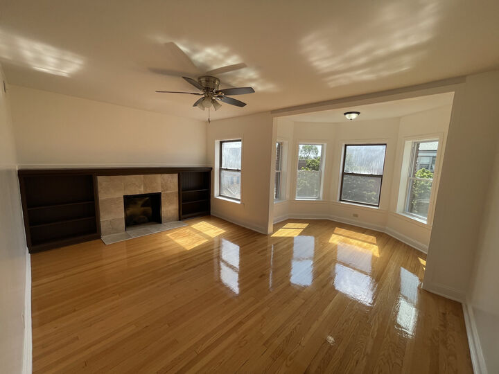 Property Photo:  7123 S Merrill Avenue 2  IL 60649 