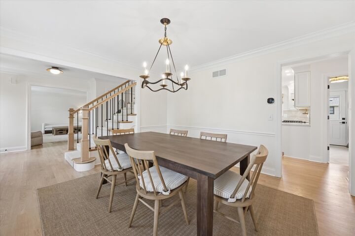 Property Photo: 877 Stillwell Court IL 60189