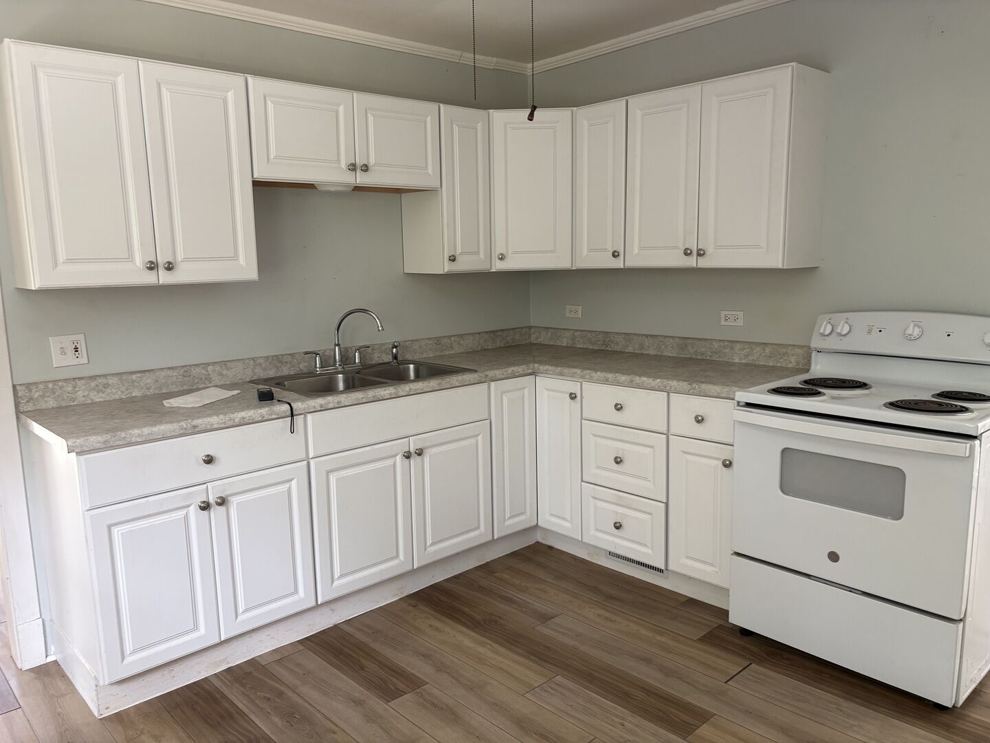 Property Photo:  