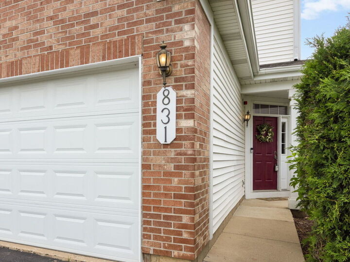 Property Photo:  831 Stuarts Drive 831  IL 60174 