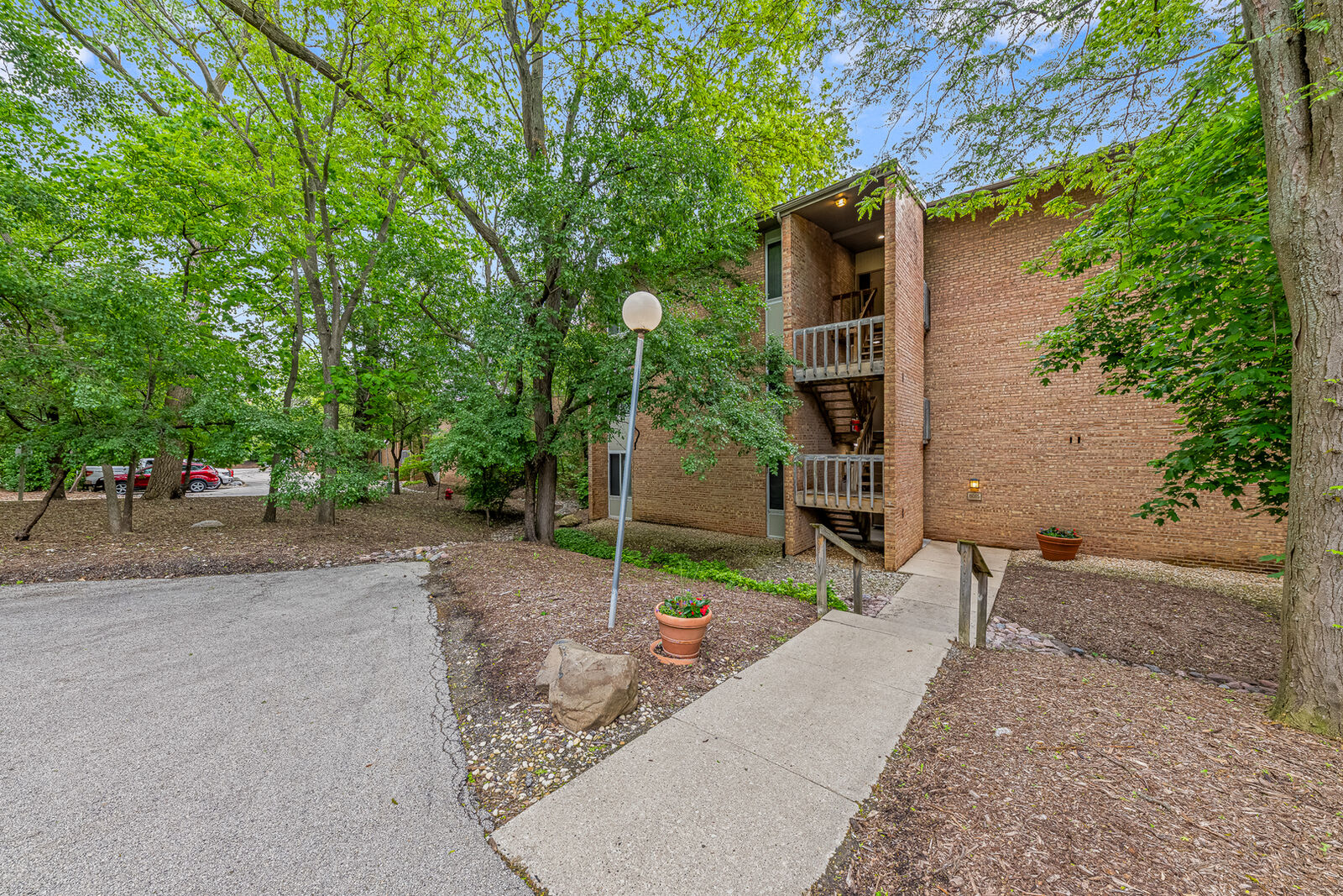 Property Photo:  6015 Forest View Road 2A  IL 60532 