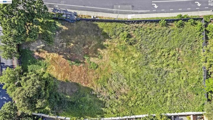 Property Photo:  19251 San Ramon Valley Bl  CA 94583 