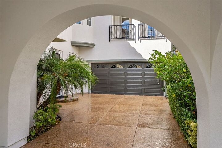 Property Photo:  25 Carpenteria  CA 92602 