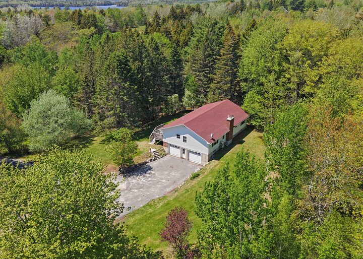Property Photo: 799 Pond Road ME 04607