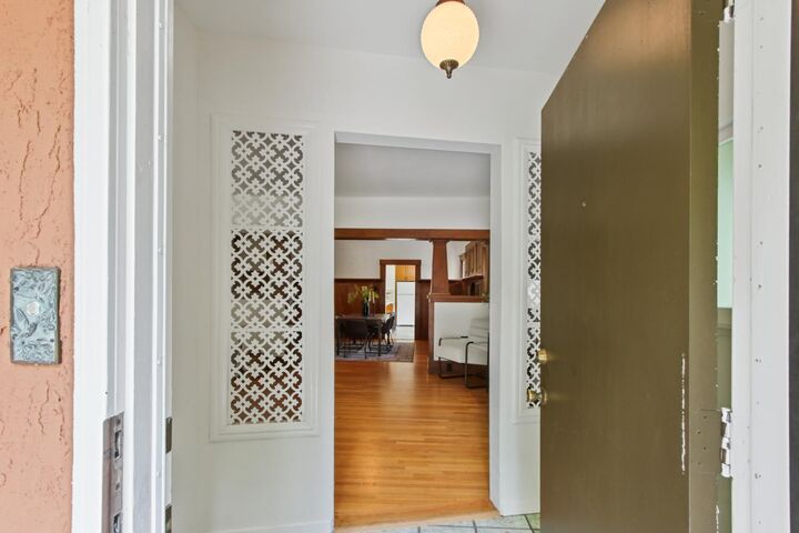 Property Photo:  511 4th Street  CA 95695 