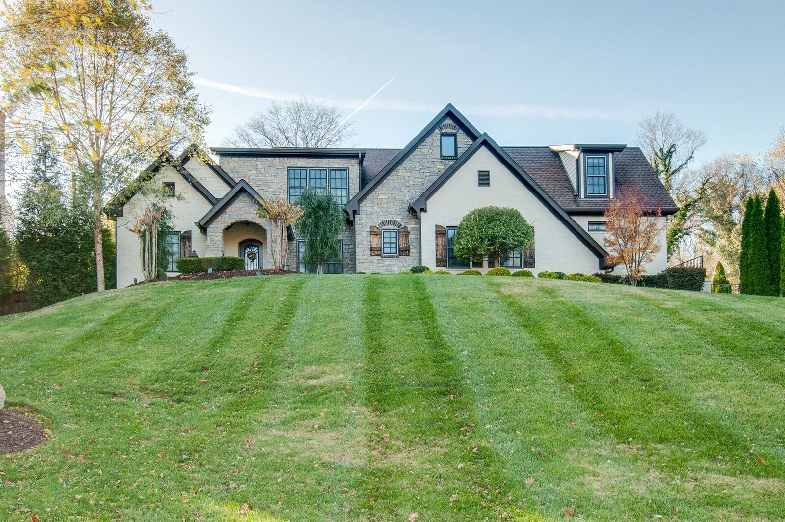 Property Photo:  4001 Wallace Ln  TN 37215 