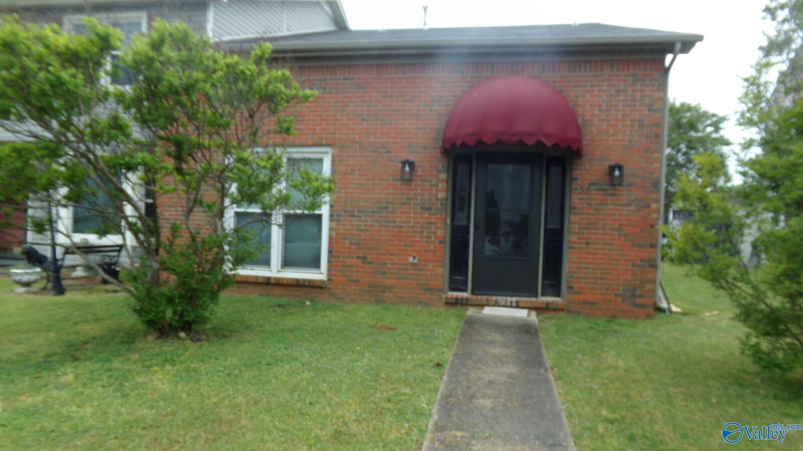 Property Photo:  35 Harborview Court  AL 35601 