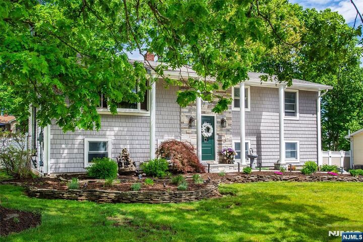 Property Photo:  42 Summit Road  NJ 07438 