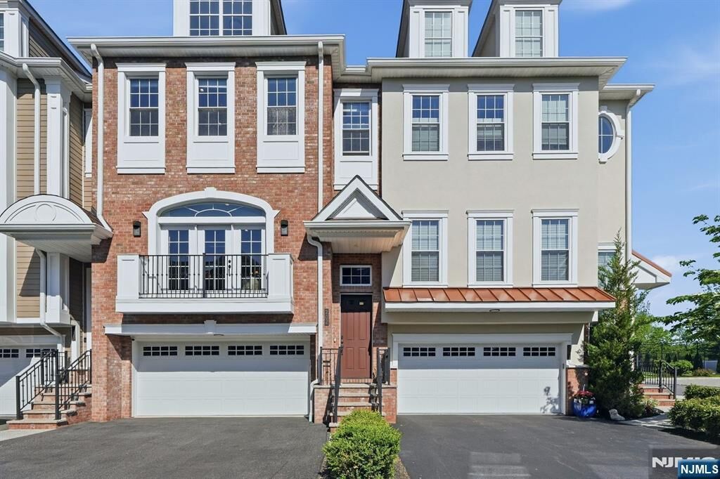 Property Photo:  202 Brandon Court  NJ 07645 