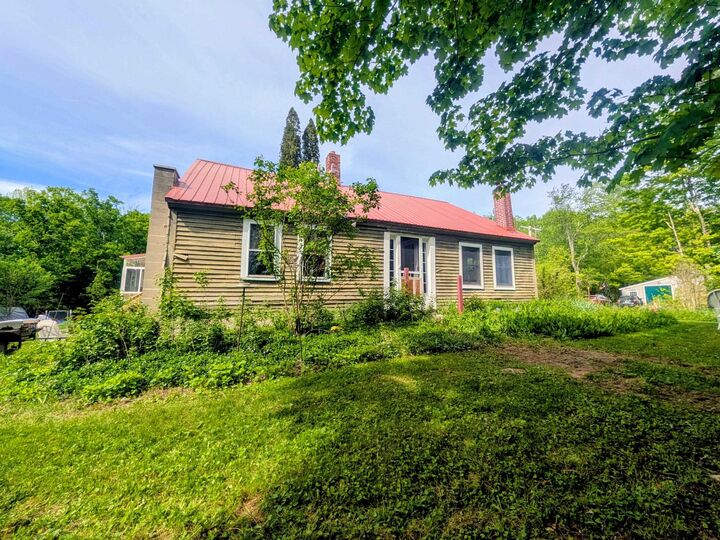 Property Photo: 40 Old Deerfield Road NH 03034