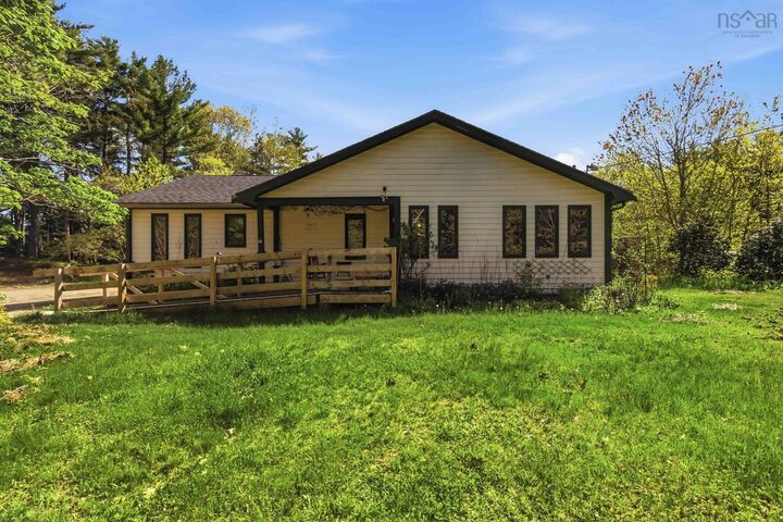 Property Photo: 886 Woodstock Road NS B0J 2E0