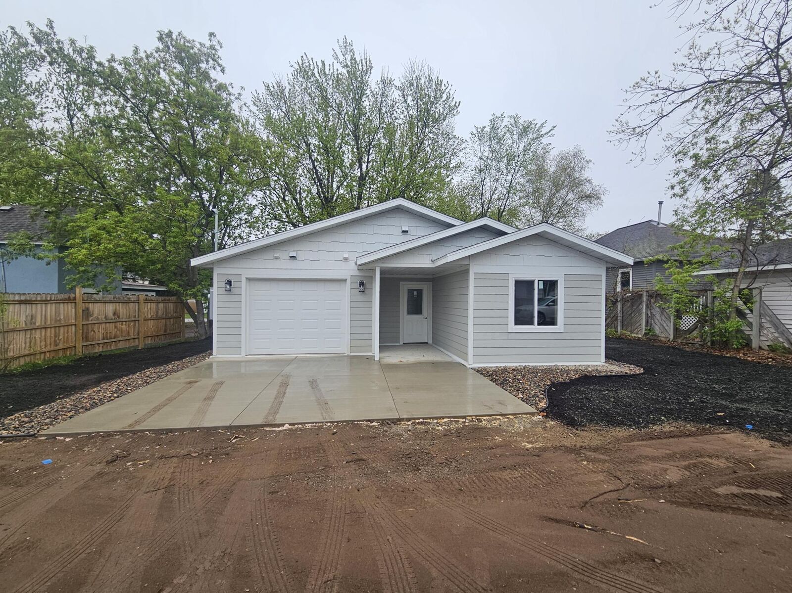 Property Photo: 424 Erie Avenue MN 56441