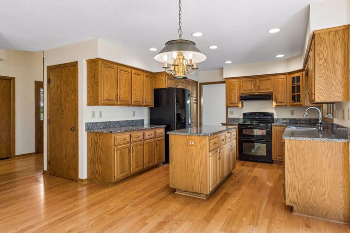 Property Photo:  1933 Charlton Street  MN 55118 