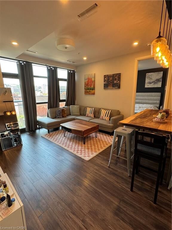 Property Photo:  118 King Street E 615  ON L8N 0A9 