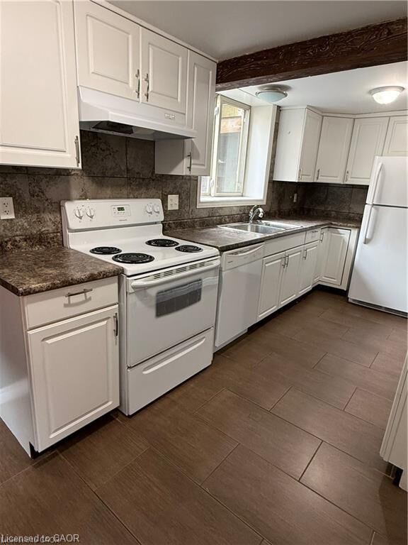 Property Photo: 947 Main Street E 7 ON L8M 1M9