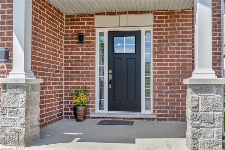 Property Photo: 16 Cumberland Street Upper ON N3S 7J6
