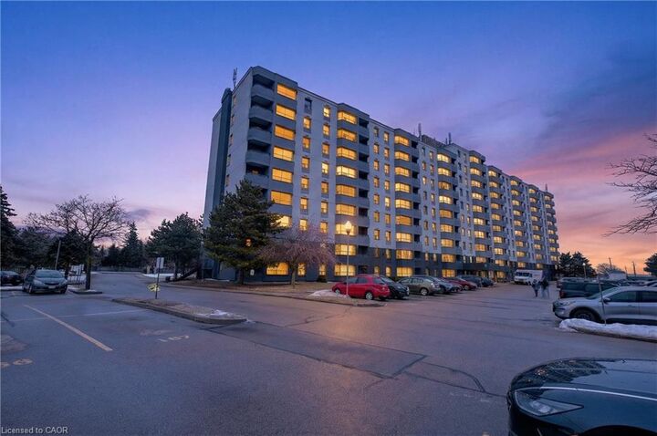 Property Photo:  200 Jamieson Parkway 606  ON N3C 4B5 