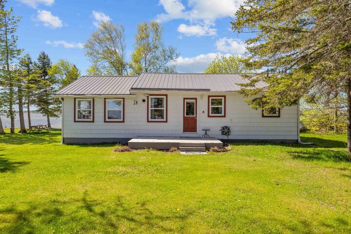 Property Photo:  269 Driftwood Lane  PE C1B 3W6 