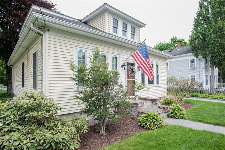 Property Photo:  172 Sutton St  MA 01534 