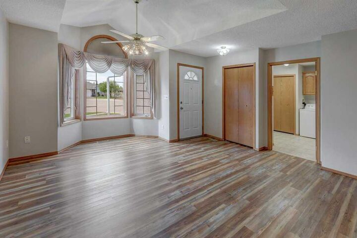 Property Photo:  12 Parklane Place  AB T1P 1K7 