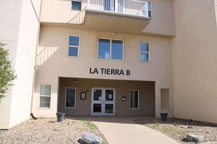 Property Photo: 6608 42 Street 109B AB T9V 3L1