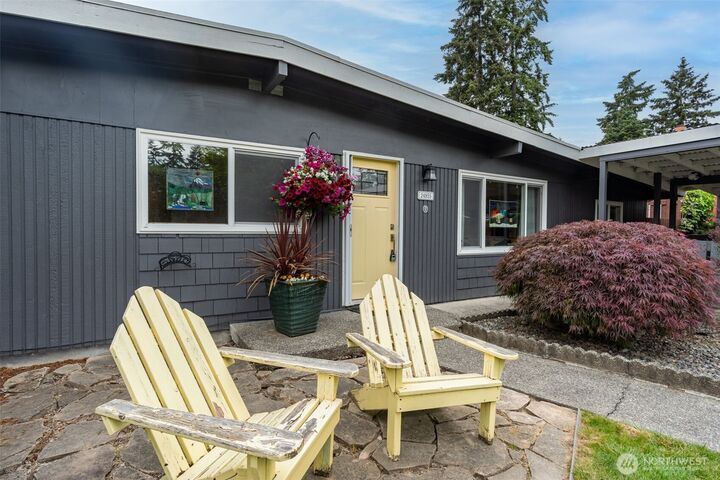 Property Photo: 24855 16th Avenue S WA 98198