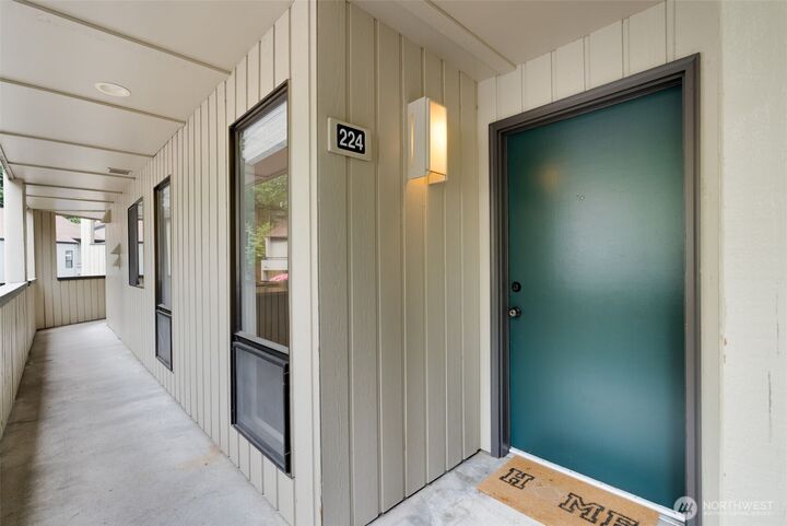 Property Photo:  10819 NE 37th Place 224  WA 98004 