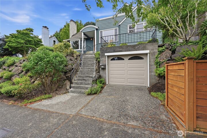 Property Photo:  3217  36th Avenue W  WA 98199 