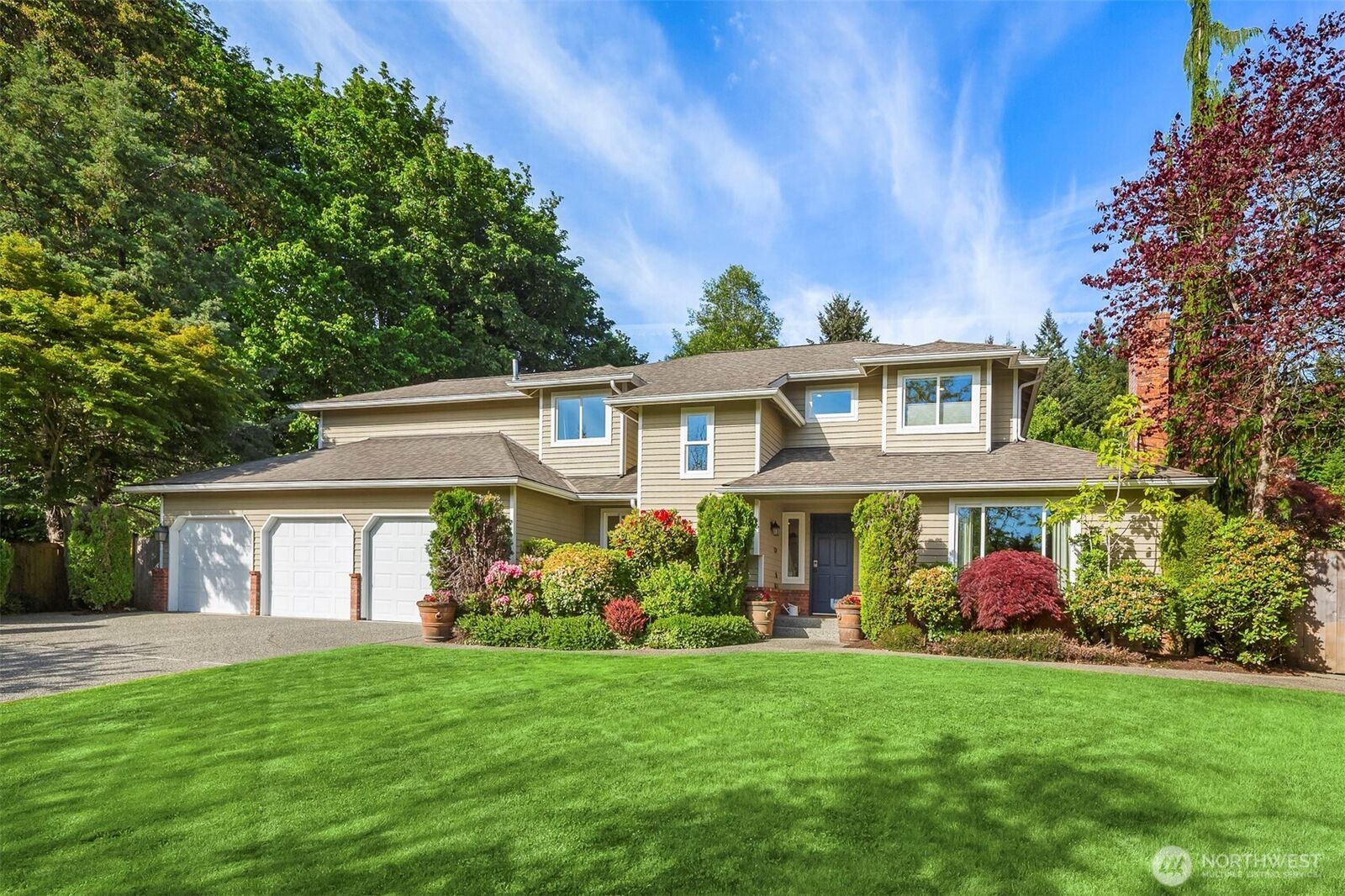 Property Photo:  4810  117th Place NE  WA 98033 