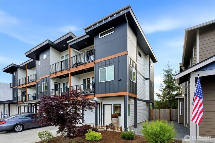 Property Photo: 226 Raybird Avenue WA 98252