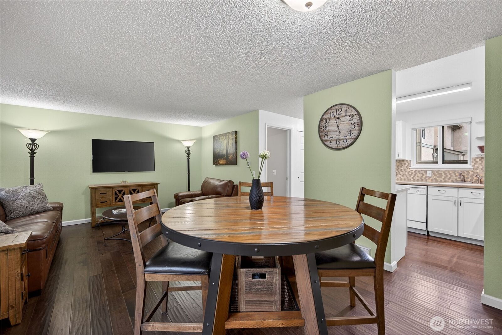 Property Photo:  10037 NE 138th Place D2  WA 98034 