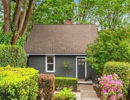 Property Photo: 664 32nd Avenue E WA 98112