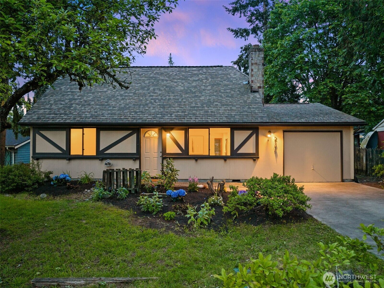 Property Photo: 21701 53rd Avenue W WA 98043