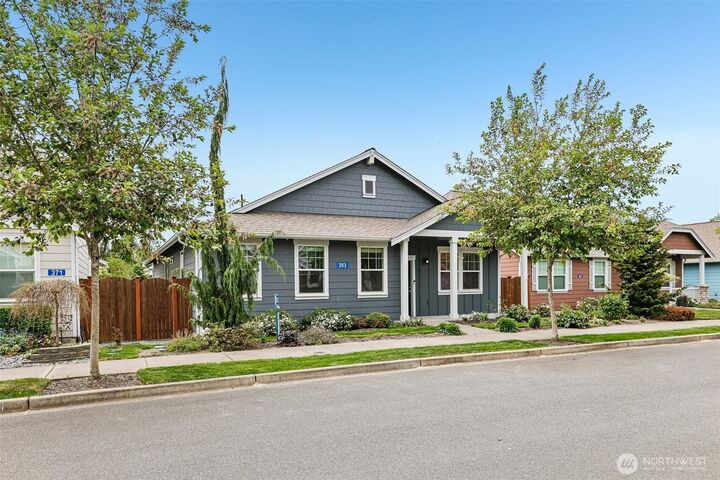 Property Photo: 353 S 48th Place WA 98274